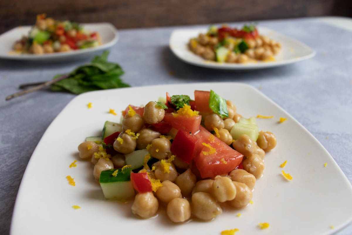 healthy chickpea salad recipe with mint